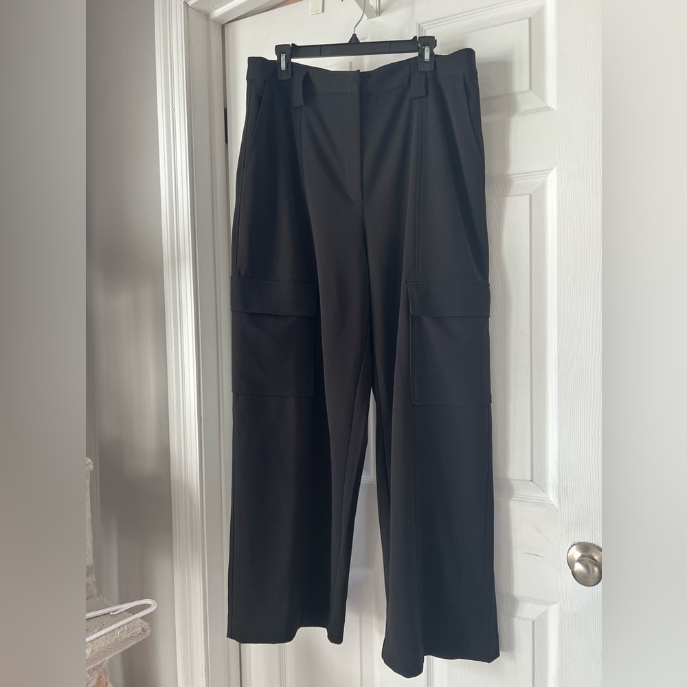 Black Wide-Leg Women's Slacks